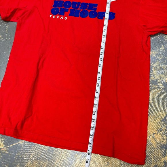 Nike House Of Hoops Texas Just Do It Short Sleeve Shirt Red XL Foot Locker - Picture 6 of 7